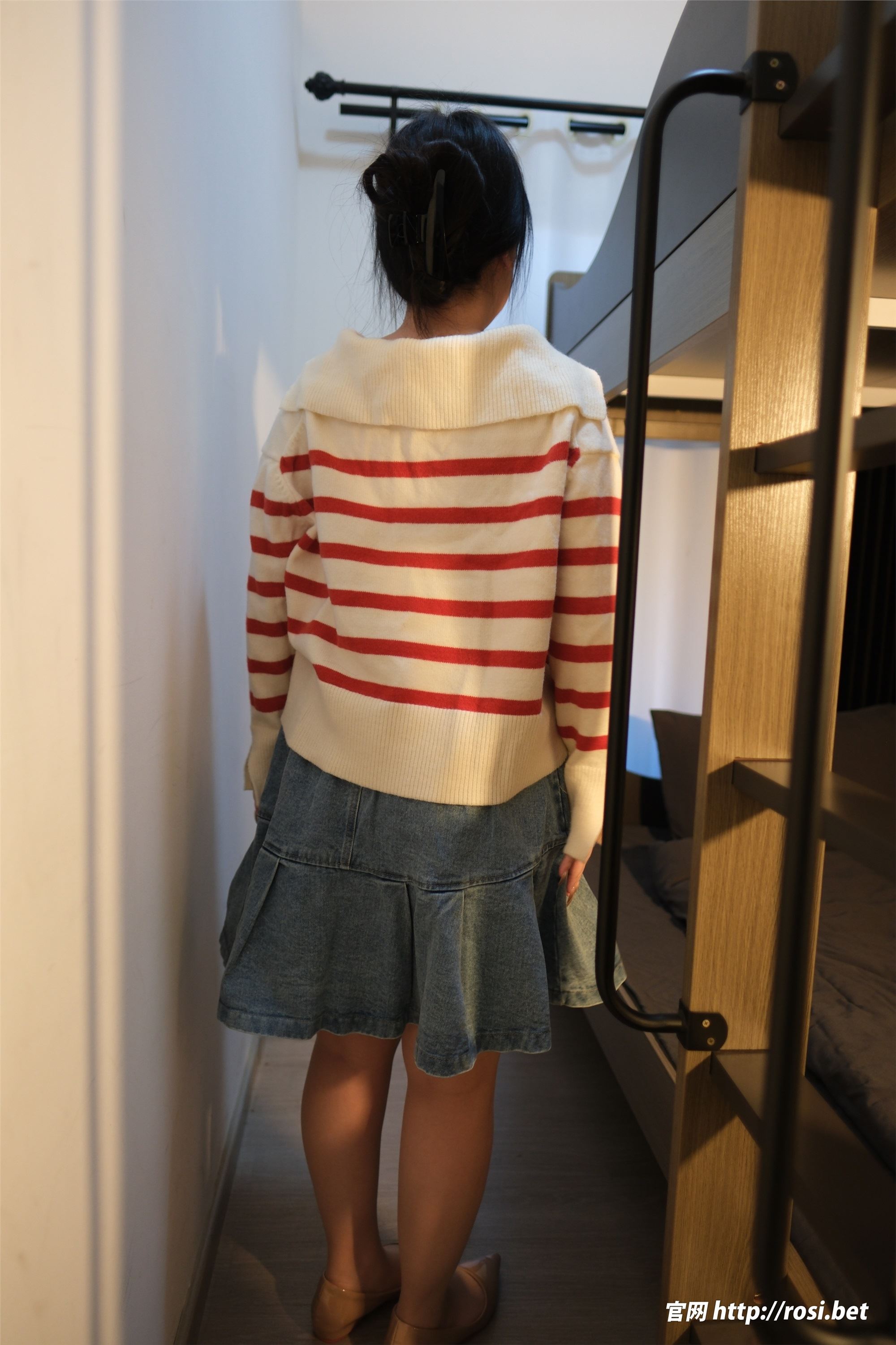 ROSI写真 2025.11.11 NO.5090